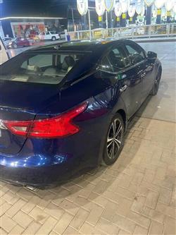 نيسان ماكسيما